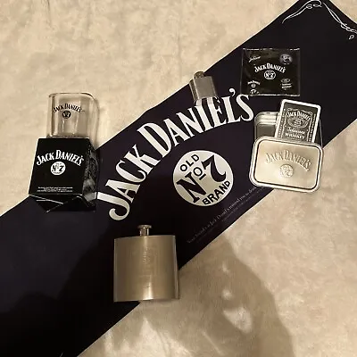 £25 • Buy (Lot 18) Jack Daniels Gift Set  Bar Runner, Glass, Cards, 2 X Hip Flask & Badges