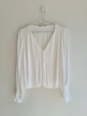 $15 • Buy Zara White Top Sz S 10 Longsleeve Boho
