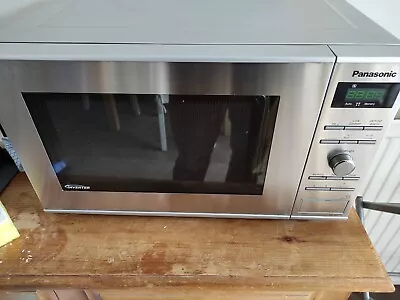 Panasonic Microwave NN-SD271S • £19.99