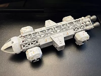 Space 1999 TV Show : Eaglemoss Eagle Transporter Lab Version  • $95