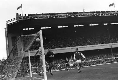 Manchester City Goalkeeper Harry Dowd Watches Ball Soar Into N- 1967 Old Photo • £5.56