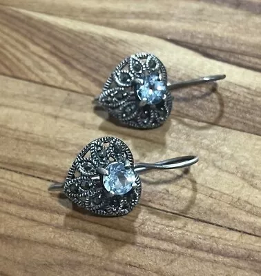 925 Sterling Silver Vintage Sparkly Clear Stone Heart Dangle Pierced Earrings • $27