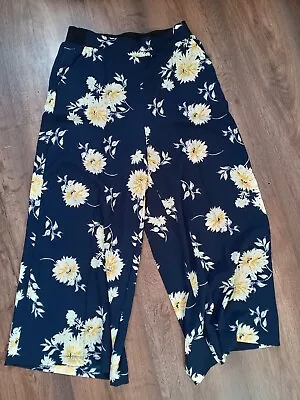 Mango Floral Trousers - Size S • £8