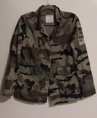 $40 • Buy Pull And Bear Camo Jacket Size Large