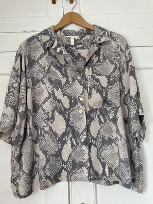 £6.99 • Buy H&M Ladies Snakeskin Blouse Size L