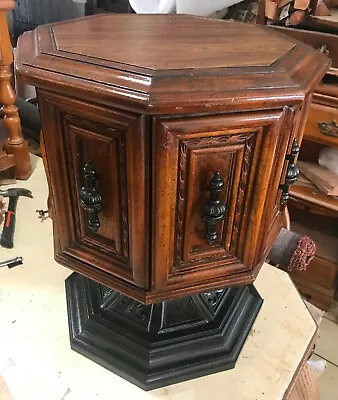 Mid Century Oak End Table / Side Table  (ET1) • $314.10