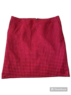 Merona  Pink Houndstooth Skirt  Stretch  Size 18 W/ Small Slit Down The Bottom • $10