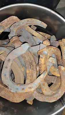 $36.99 • Buy Used Steel Horseshoes Qty 30 Unique Old Style Shoes With Heels Rusty No Nails 