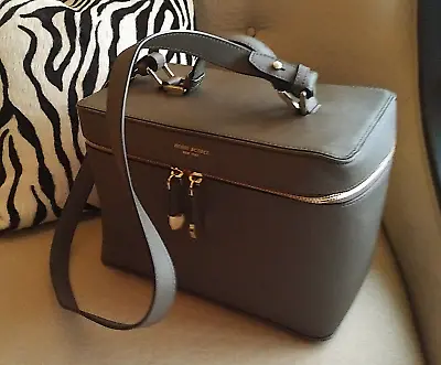 Henri Bendel Vanity Case Bag Purse Saffiano Leather Travel Makeup Olive Brown • £160.74