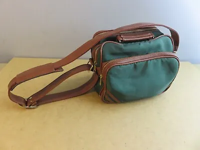 Vintage Coast S-1  Camera Accessory Bag Padded 3 Pockets Zipper Strap Green • $15