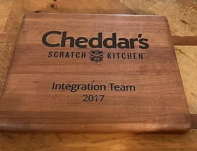 CHEDDAR’S Scratch Kitchen Cutting Board Maple All Wood Wall Hanger 10” X 8” NEW • $24.95