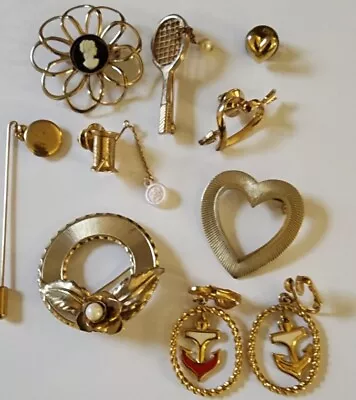 Vintage Gold Tone Costume Jewelry Lot   Some Avon Mixed • $5