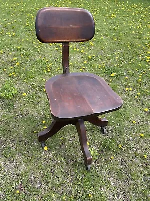Antique 1914 Milwaukee Chair Co Medium Oak Banker Office Desk Swivel Chair • $264
