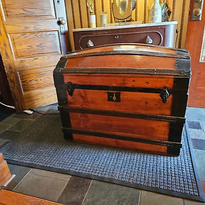 Antique Chest Trunk Steamer Trunk • $350