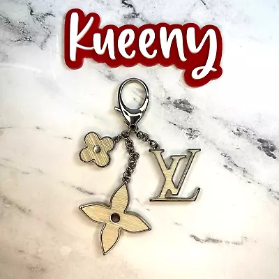 $42.51 • Buy Louis Vuitton Fleur D'Epi Keychain Bag Charm Resin/Brass Key Holder Monogram LV