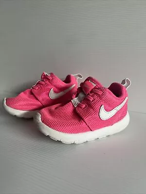 Nike Roshe One Toddler Hot Pink And White Shoe US6C • $25