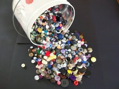 Bulk Button Assortment Vintage/Old/New Mixed Button Bag Lot DIY Crafts Sewing • $5.65