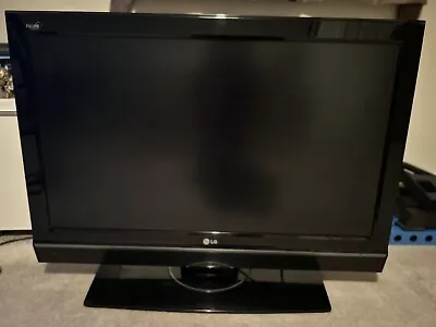 LG 37inch TV • £50