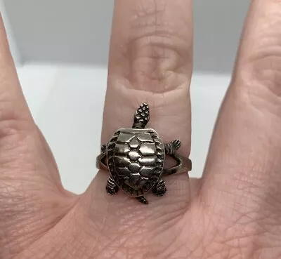 Vintage MC Sterling Silver Articulated Turtle Ring Size 8 • $29.99