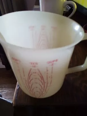 Tupperware Vintage Measuring Cup • $11.99