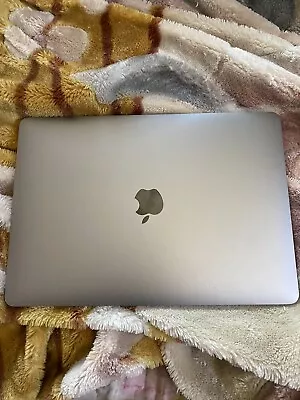 Apple MacBook Air 13inch M1 Chip • $500