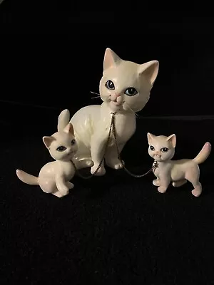 VTG White CAT & Kittens Attached W/ Chains LIPPER & MANN Japan Figurines CUTE! • $49.95