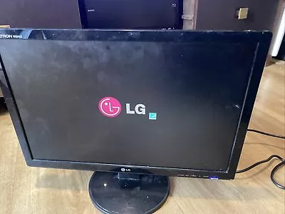 LG  Flatron W2242S-PS 22   Widescreen LCD Monitor • £35