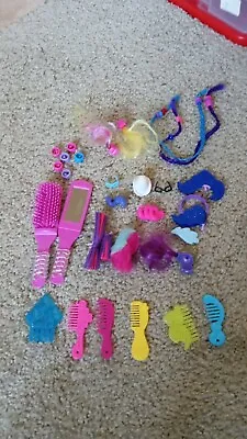 My Little Pony (?) Toy Doll Accessories Hair Clips Combs Necklace LOT Of 30 • $14.99