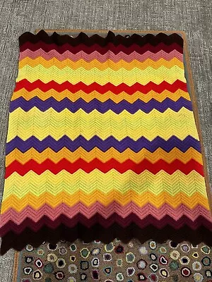 Afghan Hand Crochet Baby Blanket Throw Wool Bold Multicolor Chevron 38  * 45  Eu • $22.95