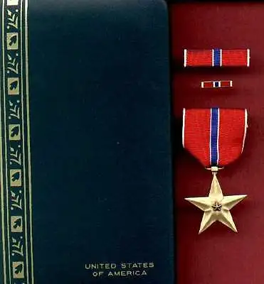 $39.95 • Buy US Bronze Star Complete Cased Medal Set With Ribbon Bar And Lapel Pin And Case