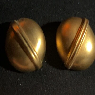 $18 • Buy Vintage Ben-Amun Large Satin Finish Gold Statement Clip Earrings 1 1/2 