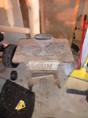 $200 • Buy Sun Lawndry Antique Cast Iron Stove