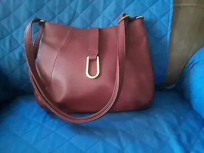 Wilsons Leather Shoulder Bag Stylish Roomy Medium Size Smart Sleek Comfortable • $40.25