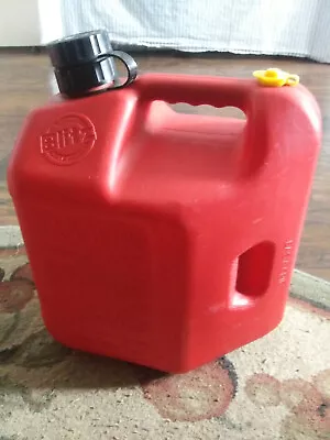 Blitz 2 Gallon 8 Oz Gas Can 11810 • $50