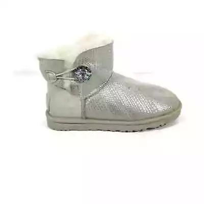 S1072 EUC Rare $195 UGG 1003735 Mini Bailey Button Bling Size 6 • $100