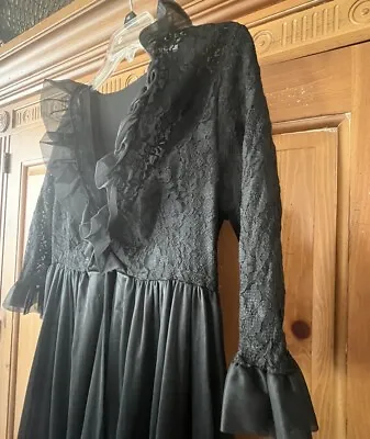 Vintage Lorraine Peignoir Gown And Robe Set Black Size 36 • $44.95