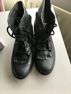 £12 • Buy Red Herring Black Leather Ankle Boots Size 3
