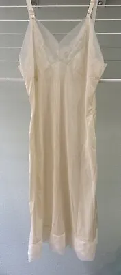 Vintage Movie Star Slip Dress Size 34 Cream Silky Nylon Lace Lingerie Full • $19.98