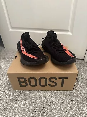 Yeezy Boost 350 V2 • £85