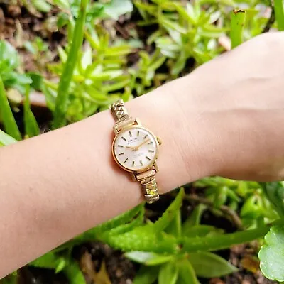 Vintage Swiss Montine 17 Jewels Gold Incabloc Stretch Watch • $79.99