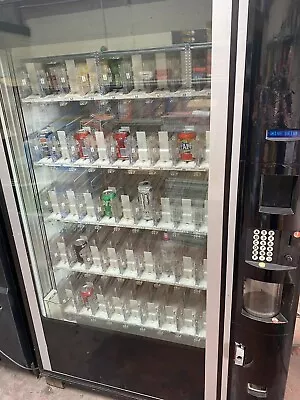 Can Bottle Vending Machine • £645