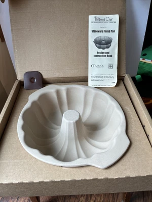 $39.95 • Buy The Pampered Chef Family Heritage Stoneware BUNDT Fluted Round Cake Pan Baking