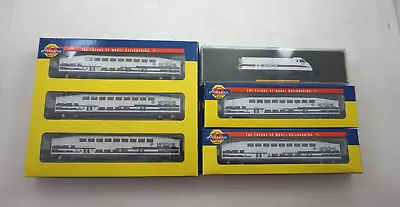 Athearn METROLINK BOMBARDIER COACH & CONTROL CARS & LOCO - N Scale Train • $649.95