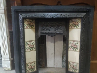 £70 • Buy Victorian Style Cast Iron Fireplace Insert With Decorative Tiles