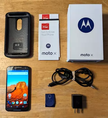 Motorola XT1096 Moto X Verizon Smartphone Bundle • $21.99