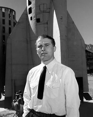 Wernher Von Braun Standing In Front Of A German Rocket 8x10 Photo (bb-031) • $8.87