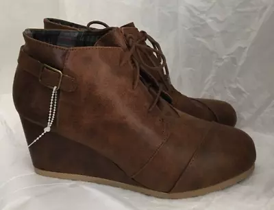 Maurices Brown Ankle Boots Booties Wedge Heels Buckle Trim Womens Size 11 • $21.99