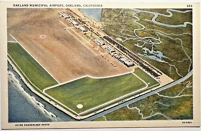 1939 OAKLAND CALIFORNIA MUNICIPAL AIRPORT Linen Postcard Stanley A Piltz C3 • $8.95