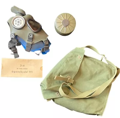 Vintage Military Gas Mask Green With Bag And Spare Disposable Masks 62 160 14 • $63.99