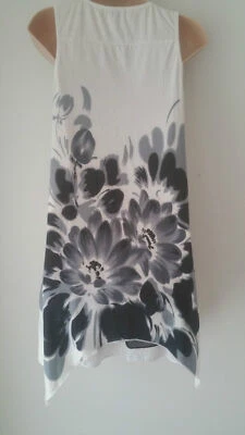 $20 • Buy Size 8 Women's White Floral Sleeveless 'luxx' Dress Bnwot